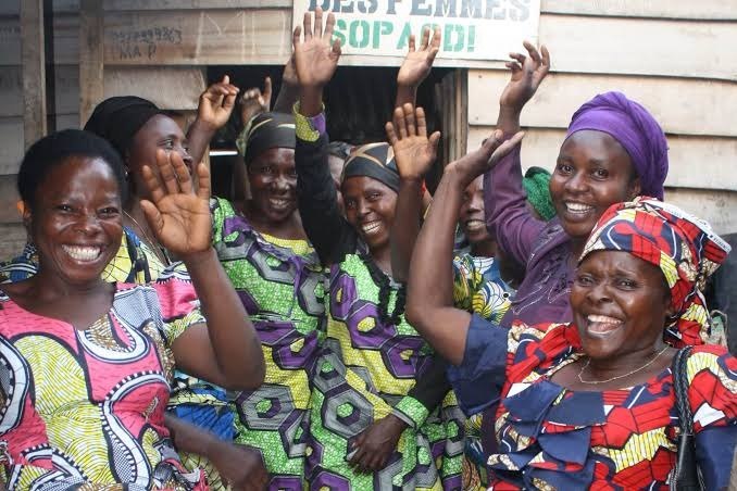 Femmes au Séchage — Lac Kivu
